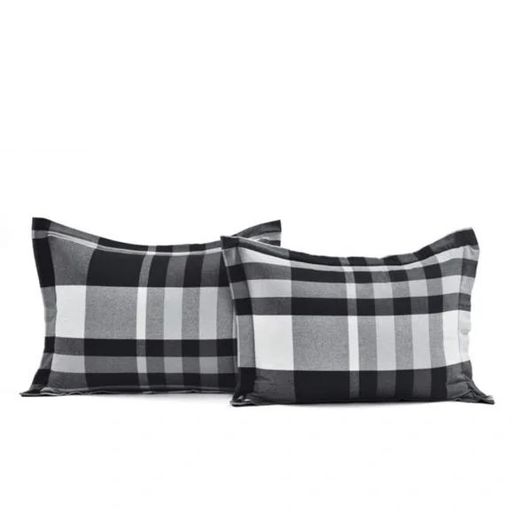 The Grav Barn Cedar Tree Yarn dyed black and white 
5-piece Comforter Set - Picture 8 of 9